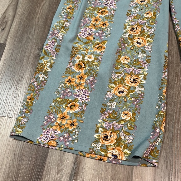 Beautiful Floral Boho Long Sleeve Jumpsuit - Picture 5 of 14